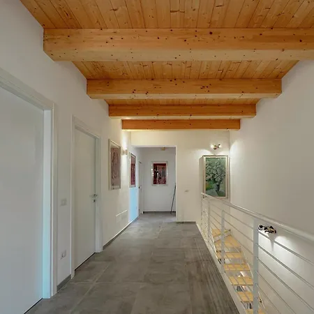 Nature Retreat Spacious 5 Bedroom Modern With Private Park