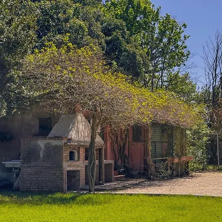 Villa Nature Retreat Spacious 5 Bedroom Modern With Private Park *