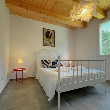 Villa Nature Retreat Spacious 5 Bedroom Modern With Private Park
