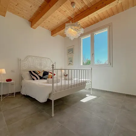 Nature Retreat Spacious 5 Bedroom Modern With Private Park