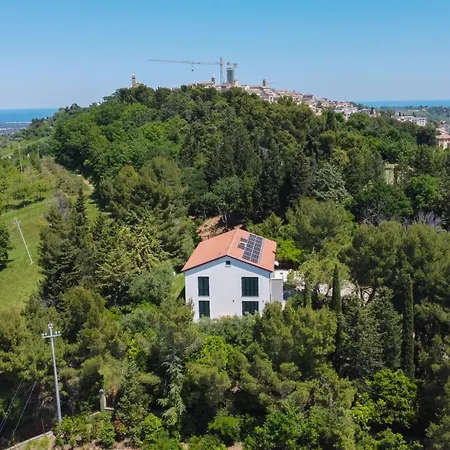 Nature Retreat Spacious 5 Bedroom Modern With Private Park Villa Potenza Picena