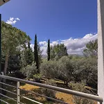 Nature Retreat - 5 Bedroom With Park By Host Hero *