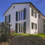 Nature Retreat - 5 Bedroom With Park By Host Hero Villa *