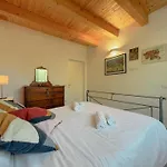Nature Retreat - 5 Bedroom With Park By Host Hero *