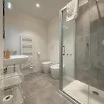 Nature Retreat - 5 Bedroom With Park By Host Hero *