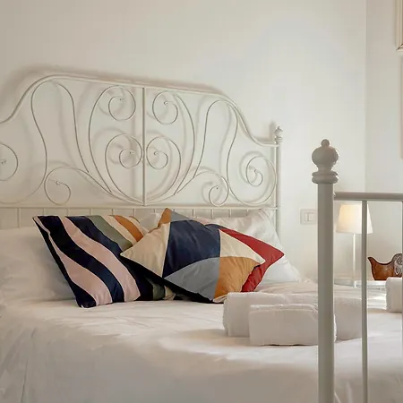 Spacious & Modern With Park By Host Hero Villa