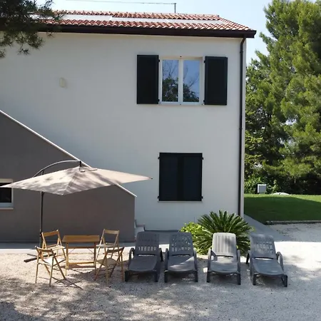 Nature Retreat Spacious 5 Bedroom Modern With Private Park Villa Potenza Picena