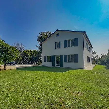 Spacious & Modern With Park By Host Hero Villa Potenza Picena