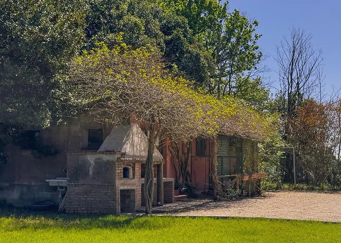 Villa Nature Retreat - 5 Bedroom With Park By Host Hero *