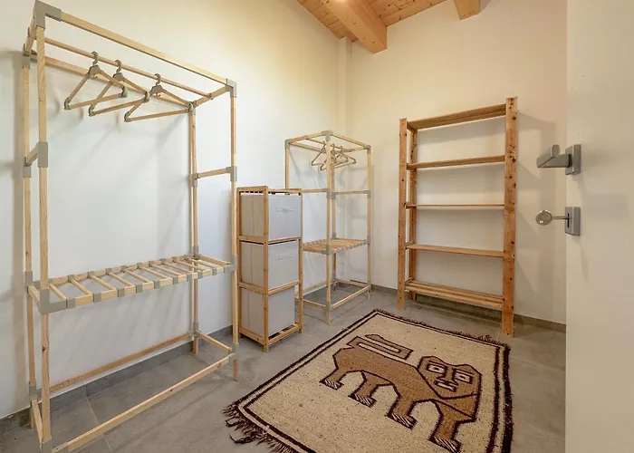 Nature Retreat - 5 Bedroom With Park By Host Hero Potenza Picena